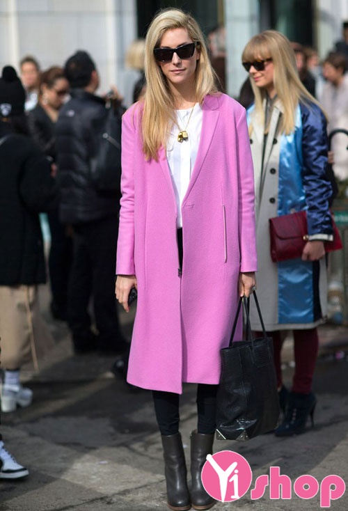 Áo khoác dạ nữ dáng dài màu hồng đẹp xu hướng nổi bật đông 2021 - 2022
