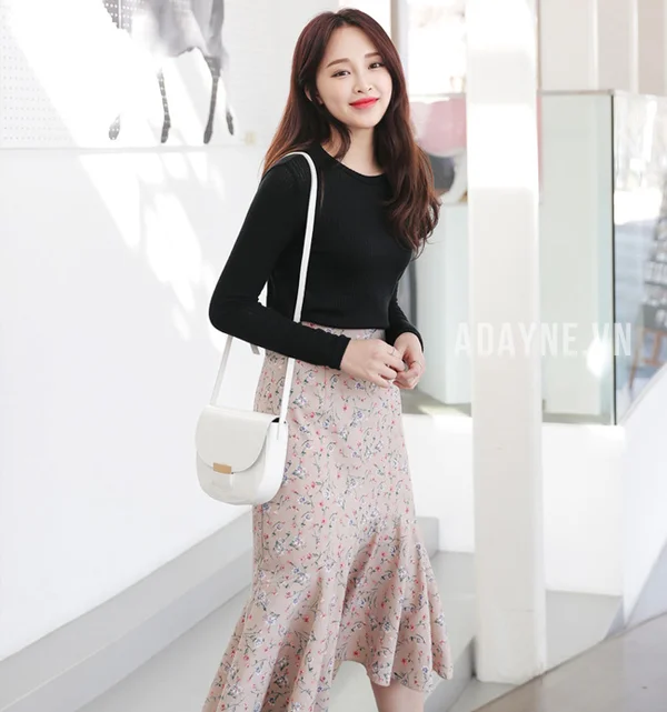 Phối áo kiểu Hàn Quốc với váy đuôi cá