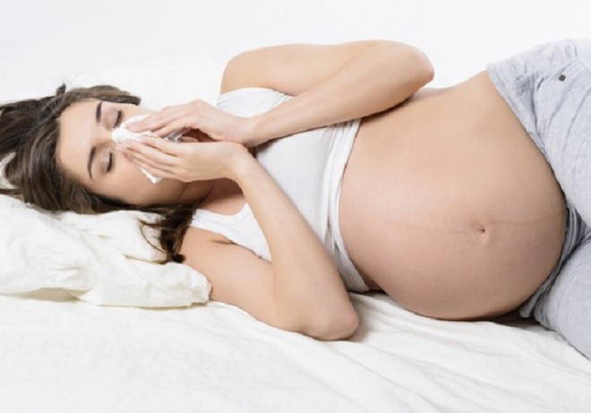Bệnh cúm có thể gây ảnh hưởng nghiêm trọng đến sức đề kháng của mẹ và bé