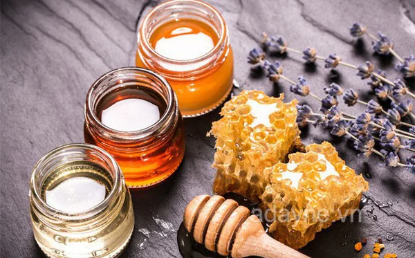 Chúng ta đã biết bà bầu uống mật ong được không? Vậy phải uống mật ong ra sao để tốt nhất cho sức khỏe?
