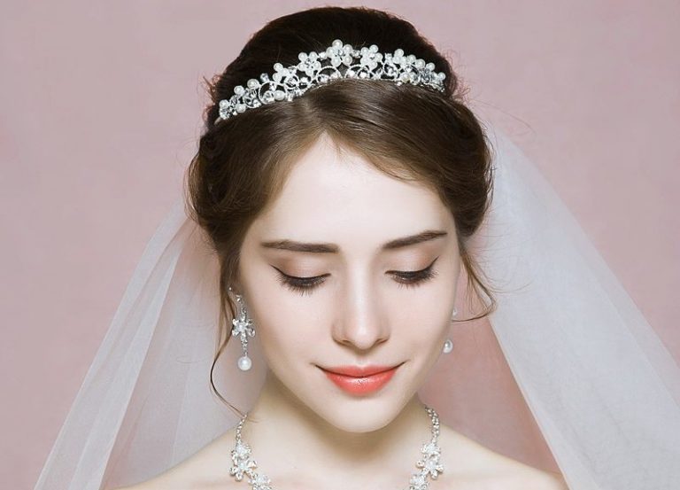 BST 15 kiểu tóc cô dâu ngắn đẹp lung linh rạng ngời trong ngày cưới 2021