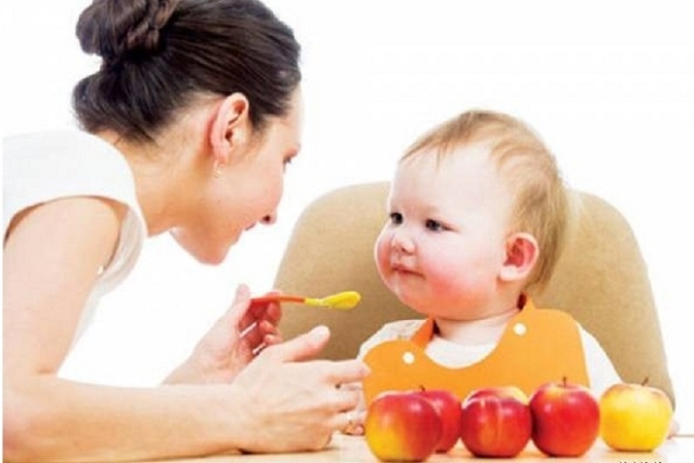 chế độ dinh dưỡng cho bé
