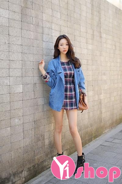 Kiểu váy đầm kẻ caro đẹp Hàn Quốc cho nàng công sở cá tính hè 2021 - 2022