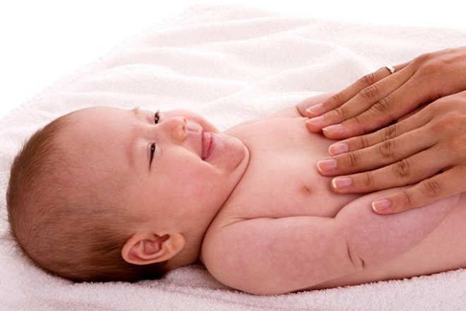 Massage cho bé sơ sinh tăng cân nhanh