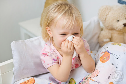 Nguyên nhân và cách điều trị cảm lạnh ở trẻ