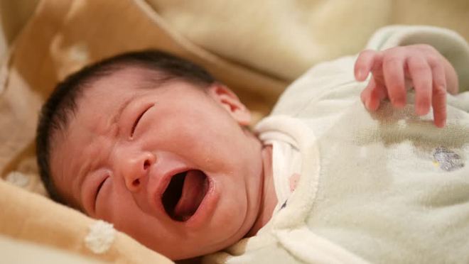 Những dấu hiệu xấu cho sức khỏe ở bé sơ sinh mà mẹ cần biết