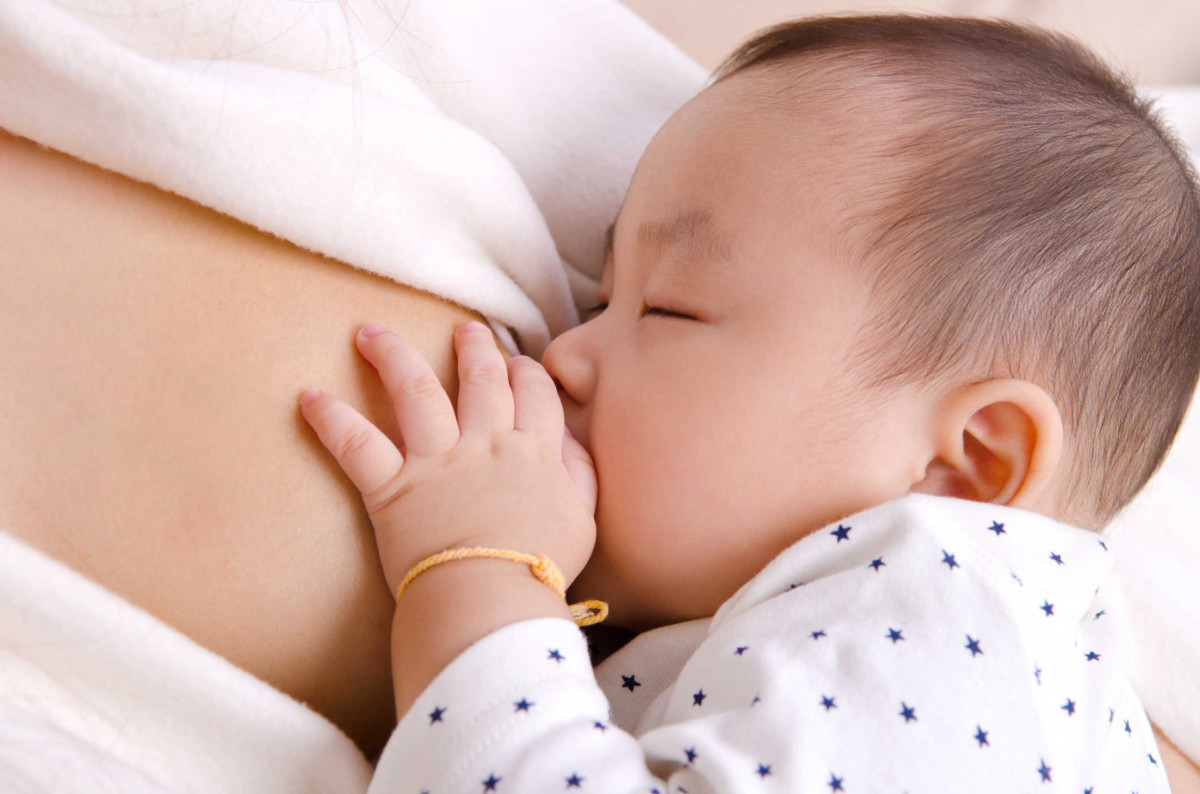 Những lưu ý đặc biệt khi chăm sóc bé sơ sinh nhẹ cân