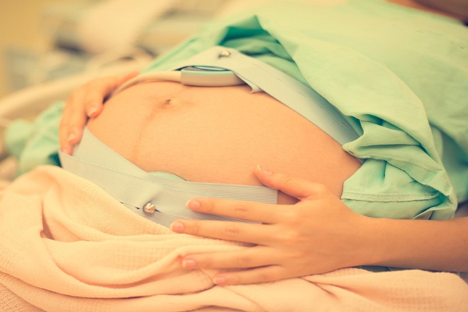 phụ nữ sinh mổ cần nhiều thời gian để phục hồi sức khỏe hơn sinh thường
