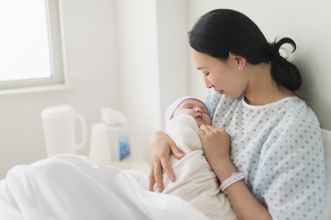 sinh mổ có thể ảnh hưởng đến tâm lý chị em sau sinh