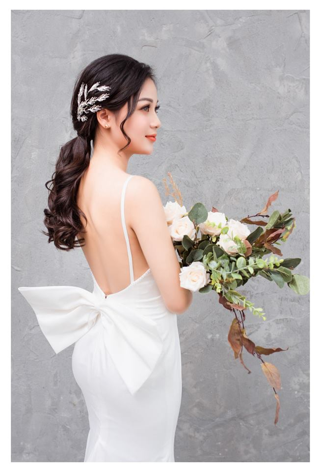 BST 10 kiểu tóc cô dâu đẹp được yêu thích nhất trong mùa cưới hè 2021