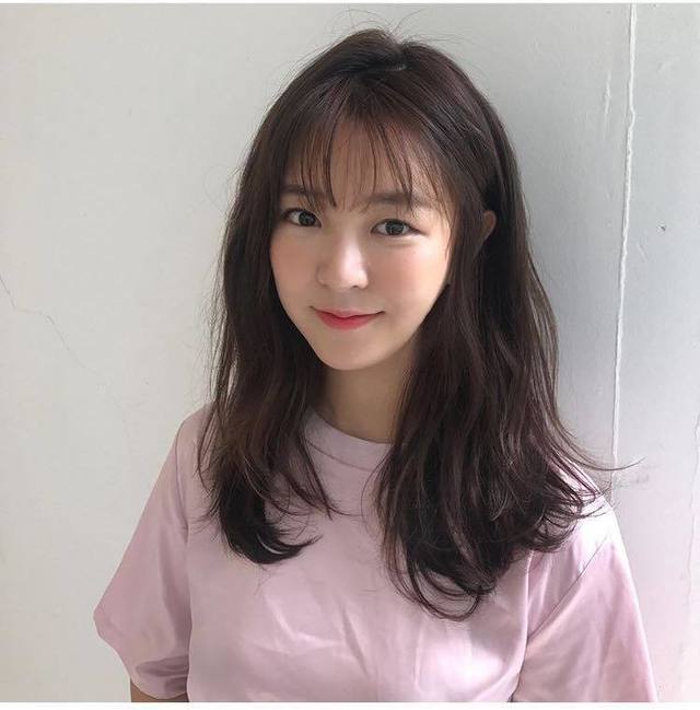 Top 12 mẫu tóc nhuộm nâu hạt dẻ Hàn Quốc đẹp cô nàng xuống phố hè 2021