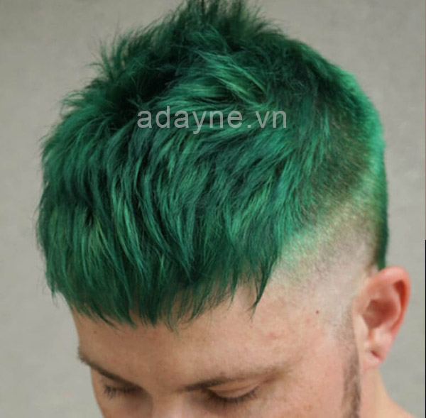 Nhuộm tóc nam màu xanh rêu