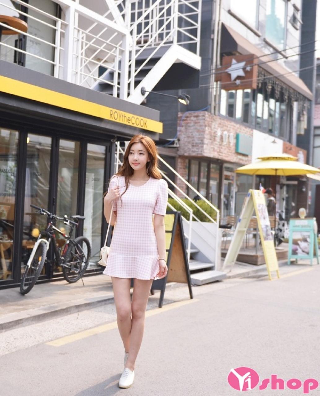 Váy đầm caro xòe đẹp thời trang Hàn Quốc dạo phố hè 2021 - 2022
