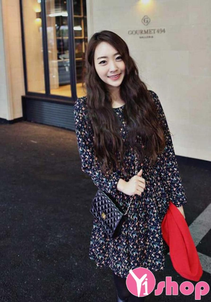 Váy đầm họa tiết hoa nhí đẹp Hàn Quốc cho nàng xinh xắn hè 2021 - 2022