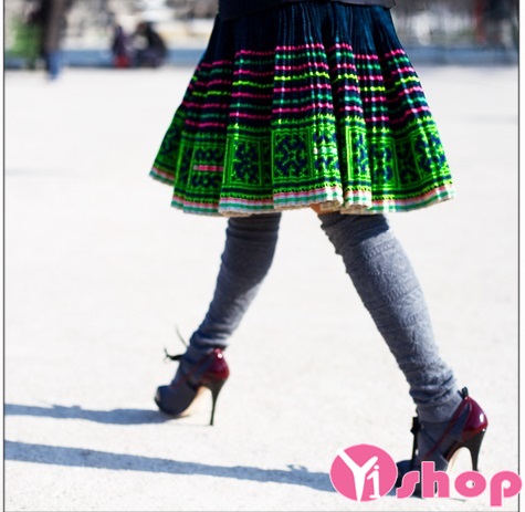 Xu hướng chân váy thổ cẩm đẹp khiến giới trẻ trên toàn thế giới thích thú